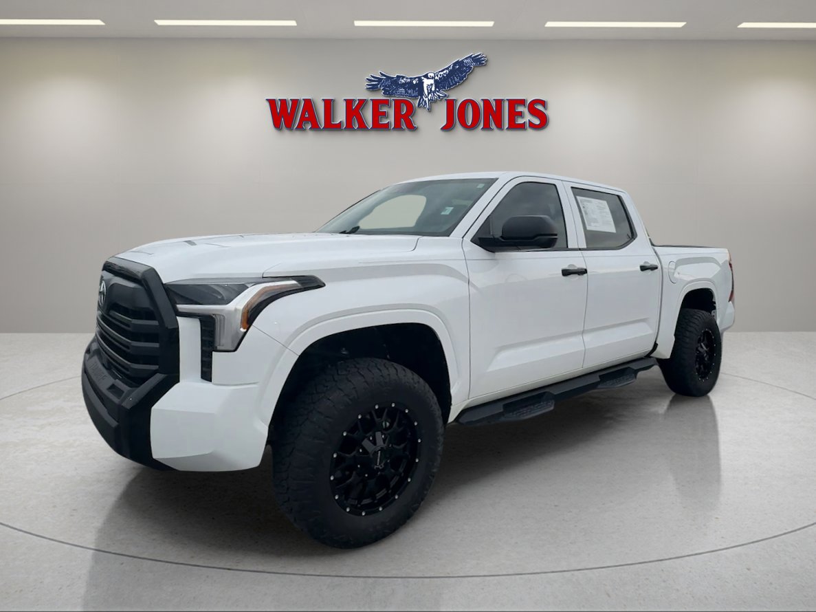 Used 2025 Toyota Tundra SR w/ SR Tow Package AWD/4WD image 3