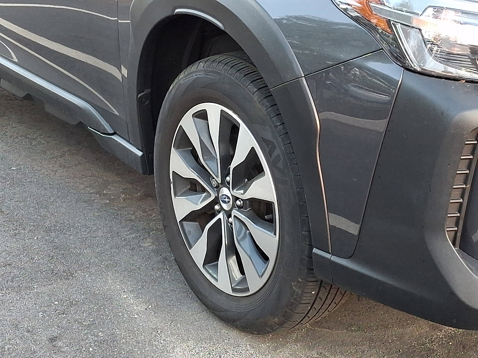 Used 2023 Subaru Outback Limited AWD/4WD image 6