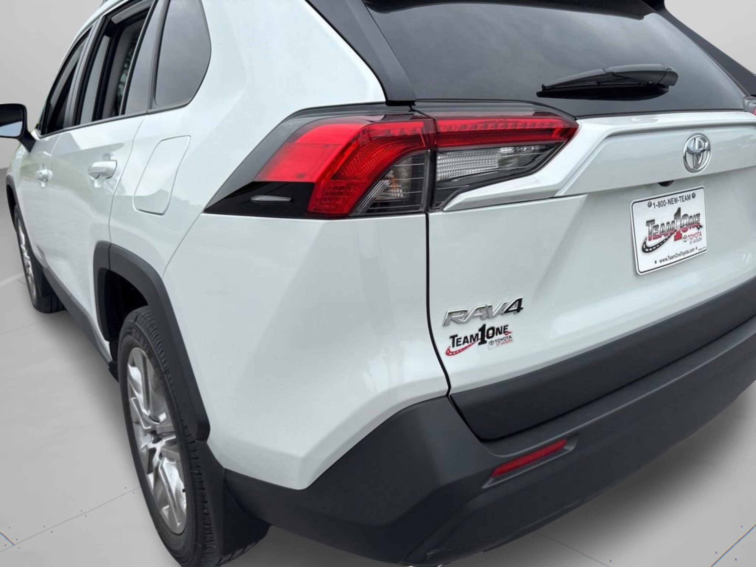 Used 2025 Toyota RAV4 XLE Premium FWD image 42