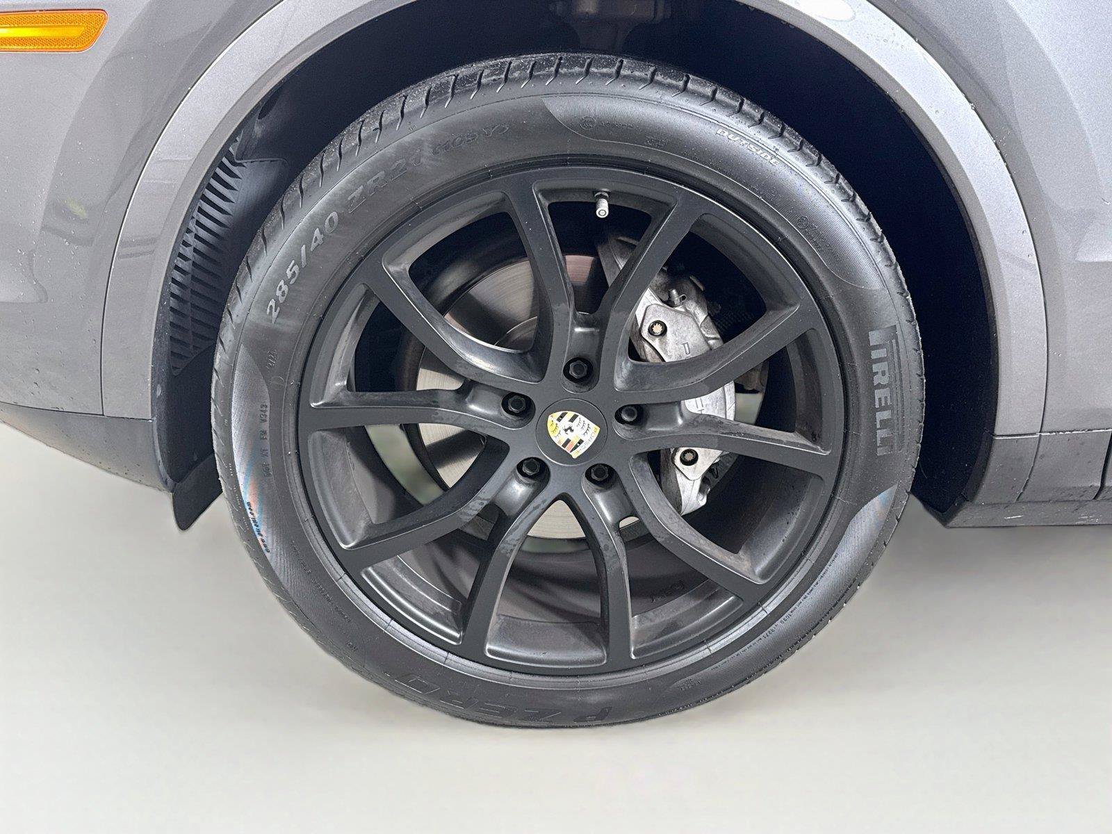Used 2020 Porsche Cayenne AWD/4WD image 13