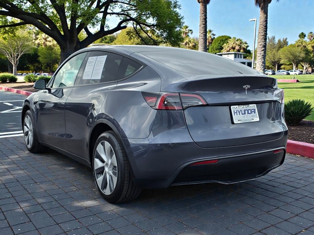 Used 2023 Tesla Model Y Long Range image 7