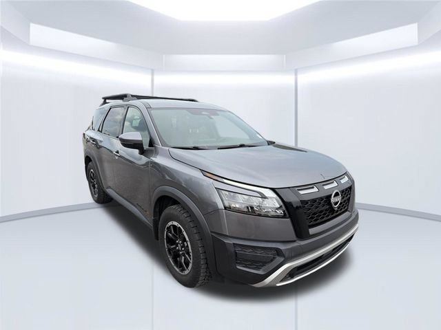 Used 2025 Nissan Pathfinder Rock Creek AWD/4WD image 3