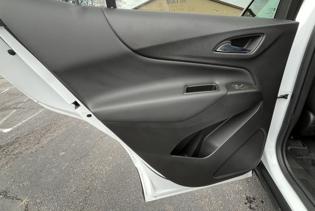 Certified 2024 Chevrolet Equinox LT w/ LPO, Floor Liner Package image 16