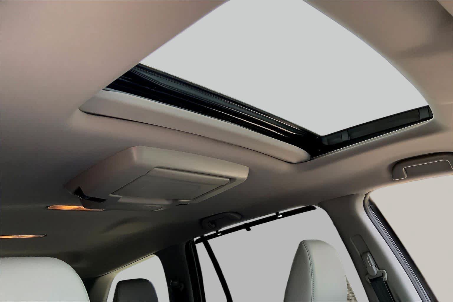 Used 2021 Honda Pilot Touring image 14