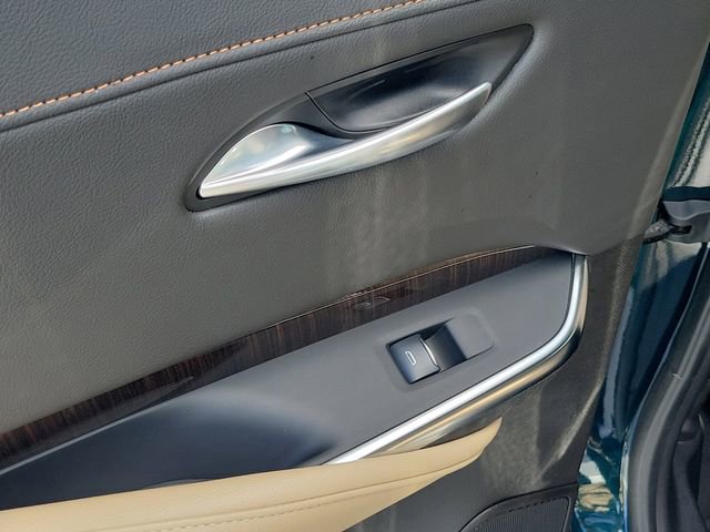 Certified 2025 Cadillac XT4 Premium Luxury FWD image 18