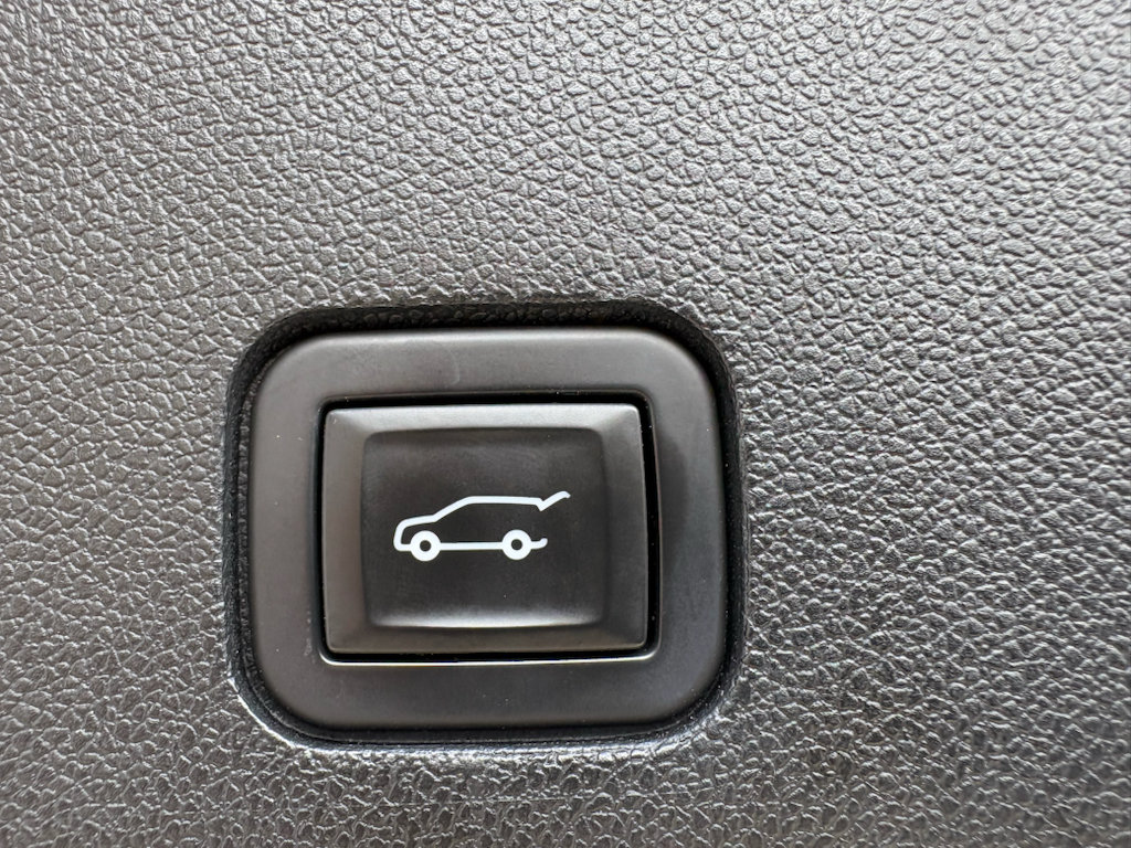 Used 2021 Cadillac XT6 Premium Luxury FWD image 35