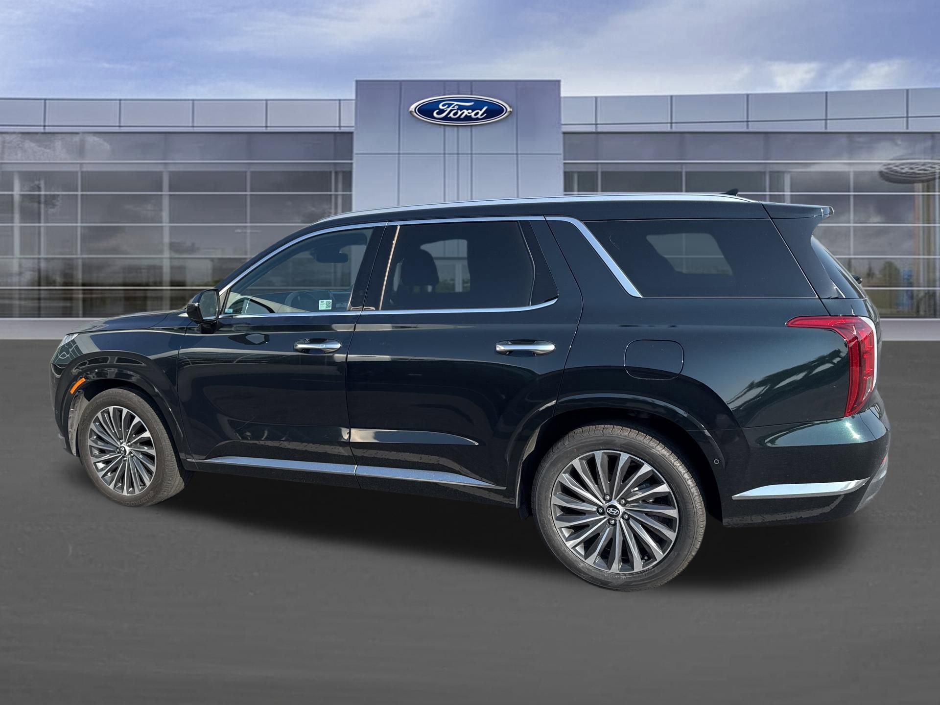 Used 2024 Hyundai Palisade Calligraphy FWD image 8