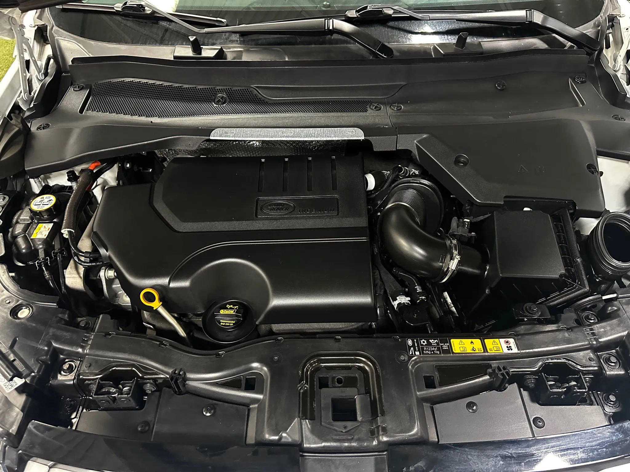 Used 2021 Land Rover Discovery Sport SE image 27