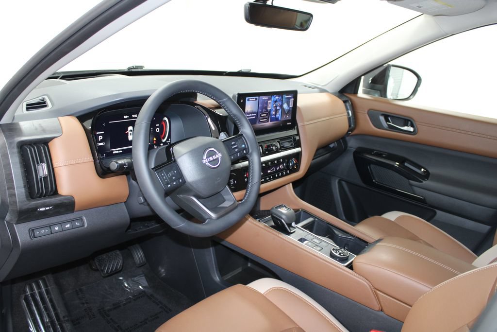 Used 2026 Nissan Pathfinder Platinum AWD/4WD image 23