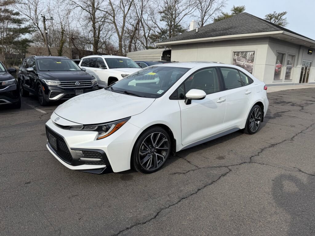 Used 2022 Toyota Corolla SE image 3