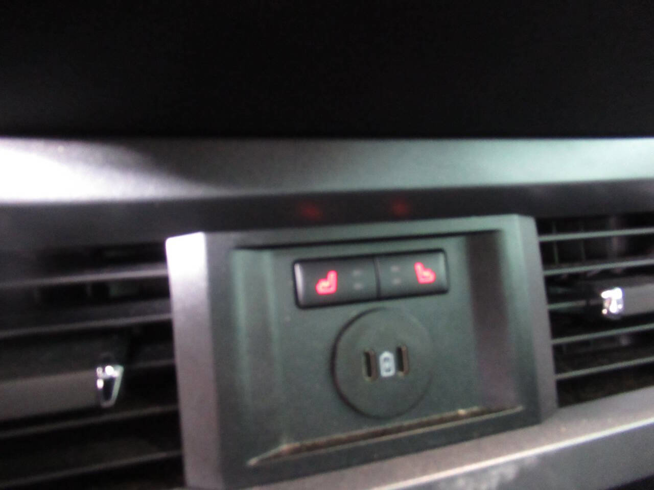 Used 2024 Ford F250 Lariat w/ Snow Plow Prep Package image 18