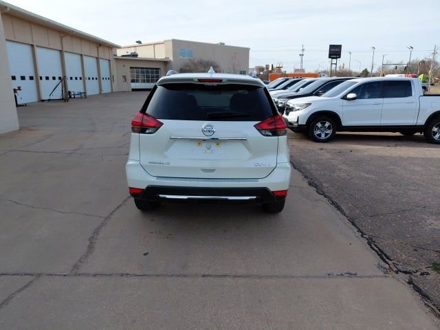 Used 2018 Nissan Rogue SV image 5