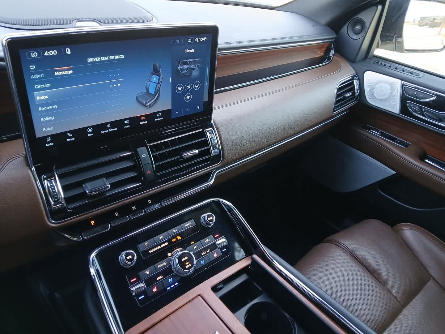 Used 2024 Lincoln Navigator Reserve AWD/4WD image 31