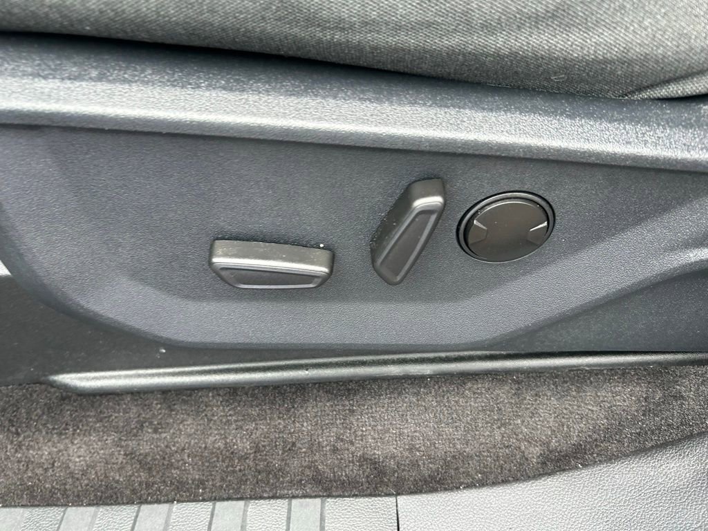 Certified 2023 Ford F150 XLT w/ Equipment Group 302A High image 16