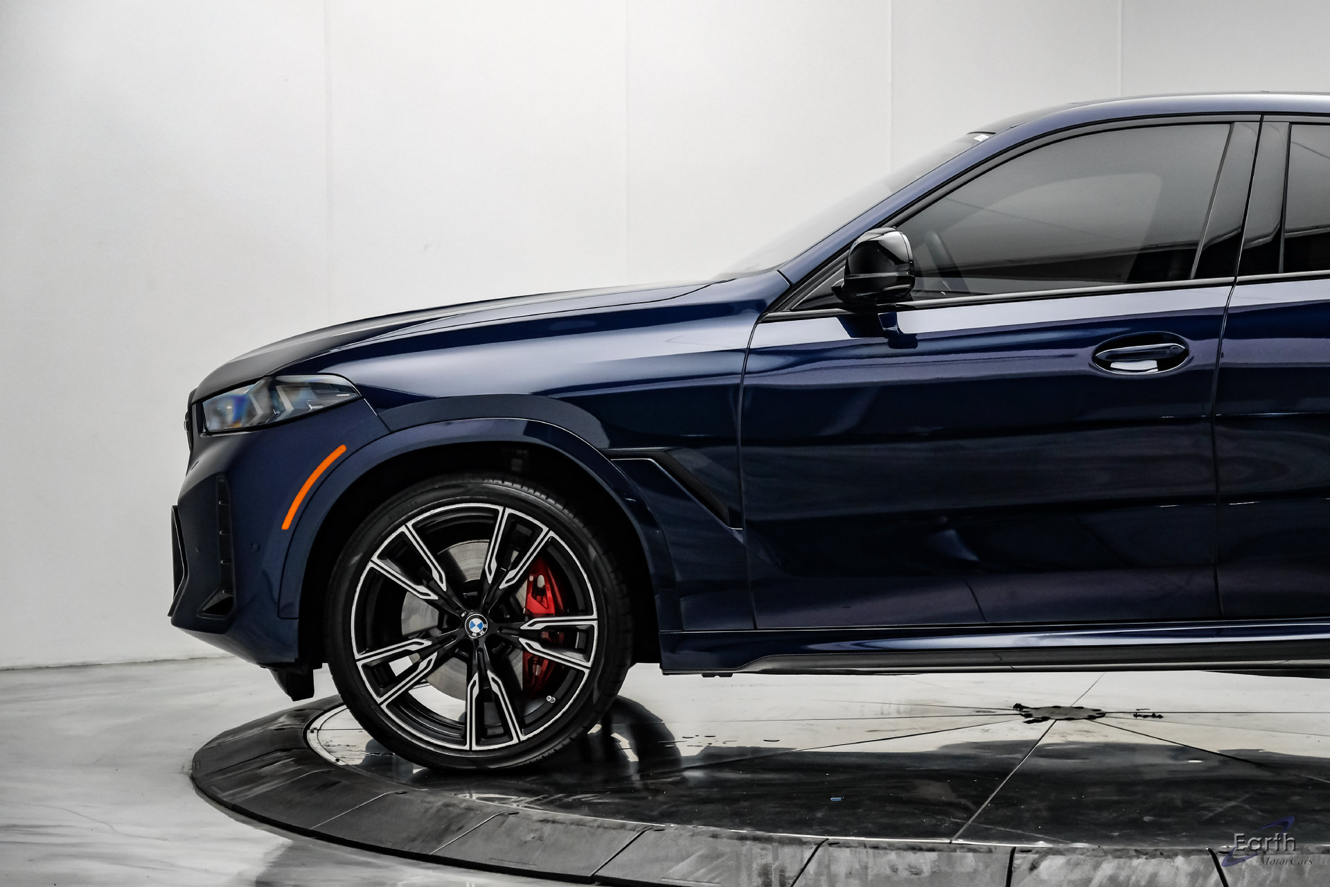Used 2025 BMW X6 M60i w/ M Sport Professional Package AWD/4WD image 8