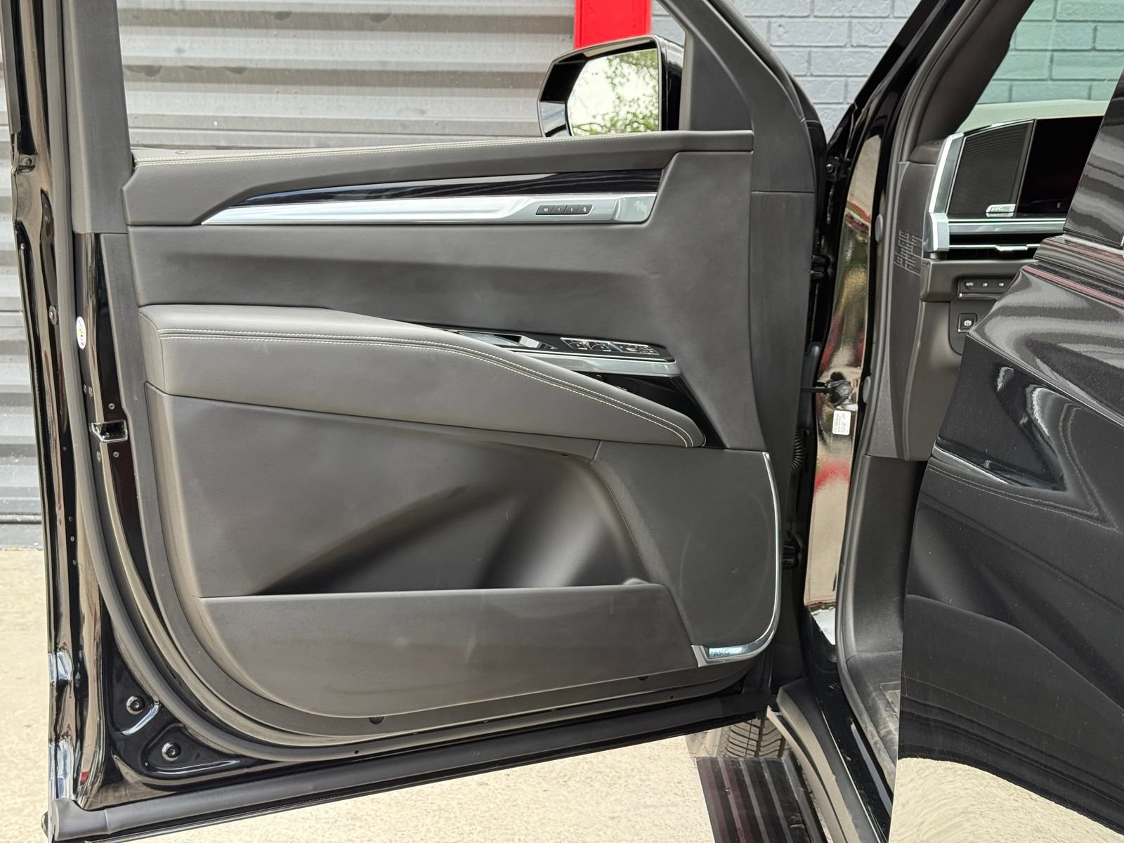 Used 2025 Cadillac Escalade Sport w/ Touring Package AWD/4WD image 14
