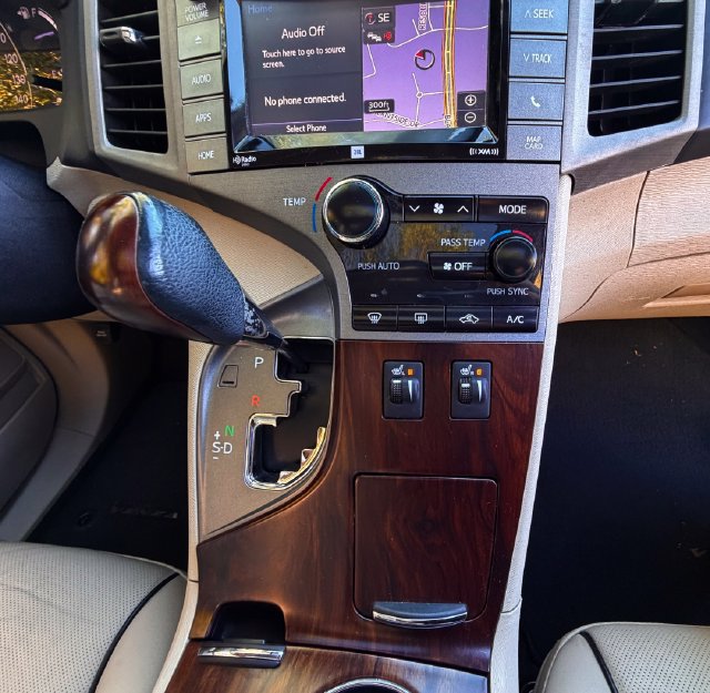 Used 2015 Toyota Venza XLE w/ XLE Premium Package FWD image 32