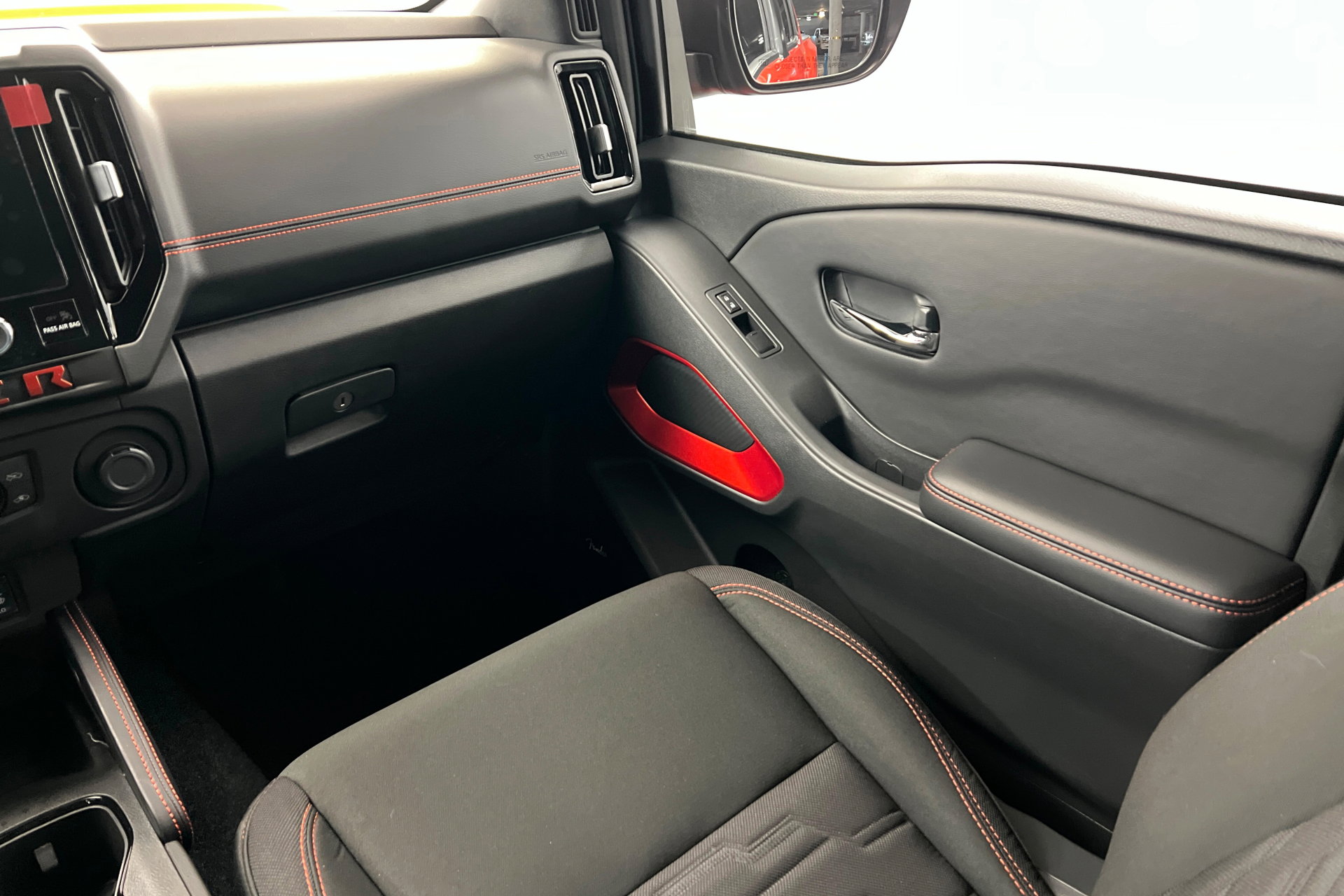 Used 2025 Nissan Frontier Pro-X w/ Pro Convenience Package image 10