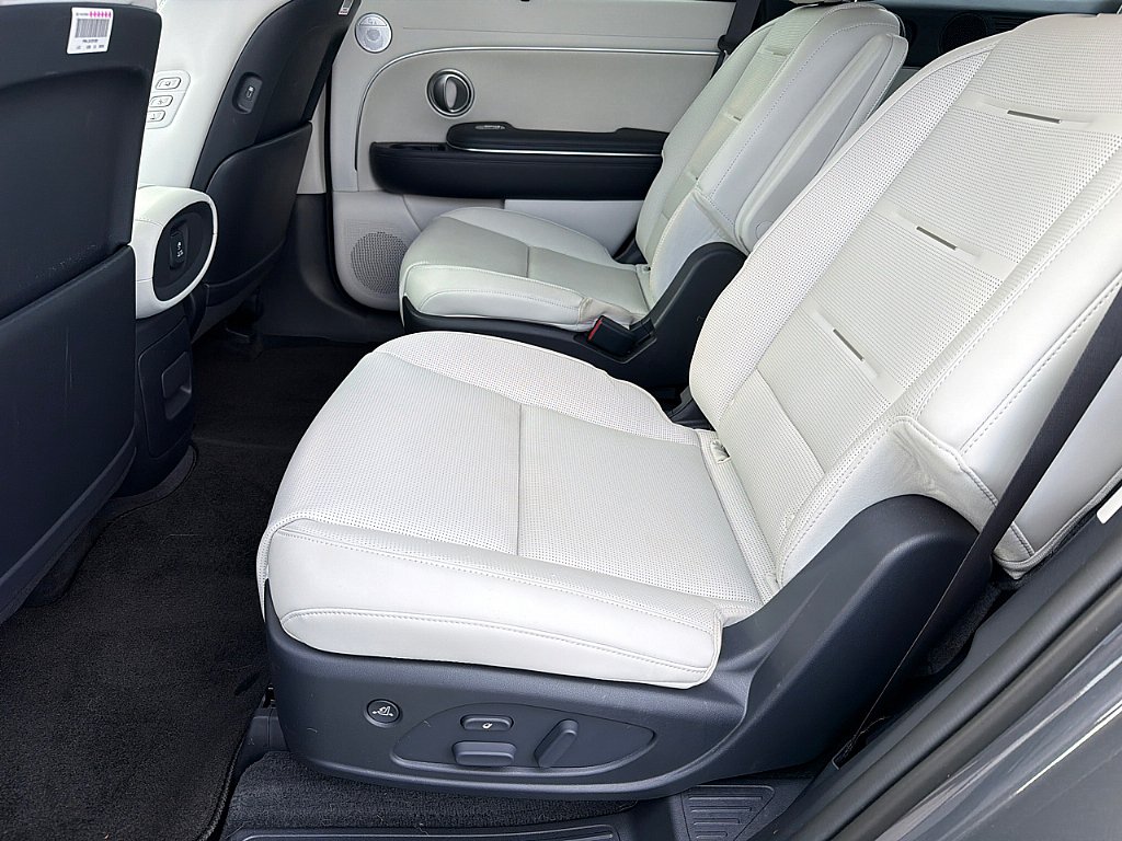 Certified 2026 Hyundai Palisade Calligraphy AWD/4WD image 8