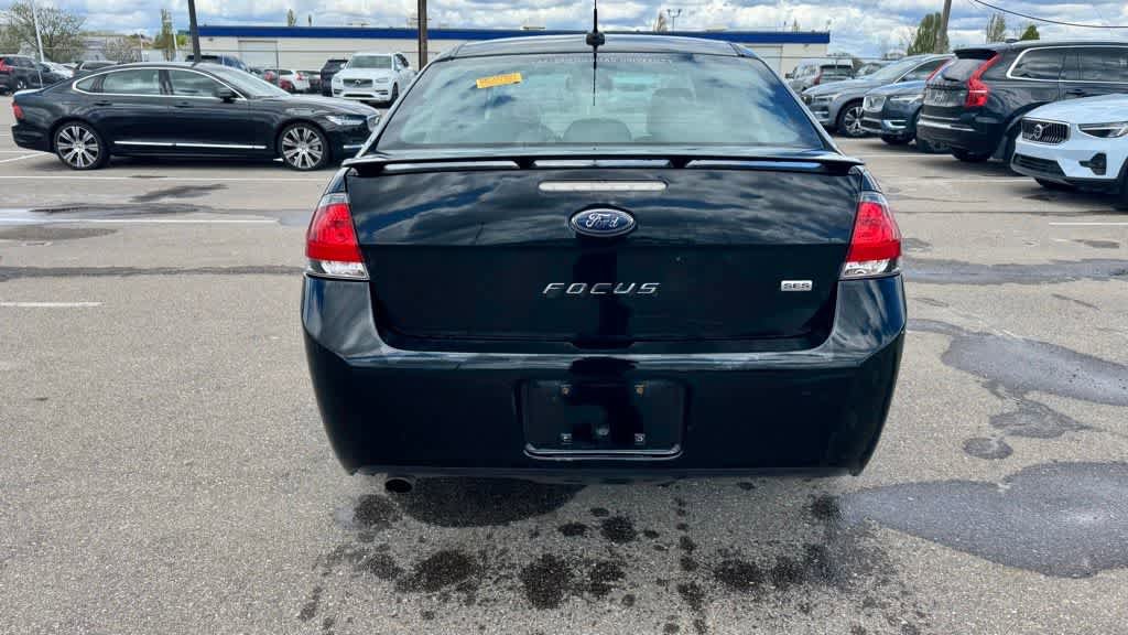 Used 2010 Ford Focus SES FWD image 5