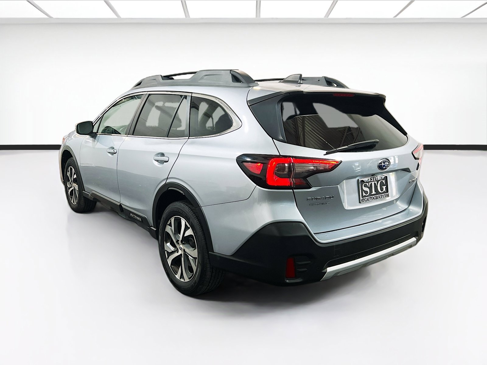 Used 2022 Subaru Outback Limited AWD/4WD image 6