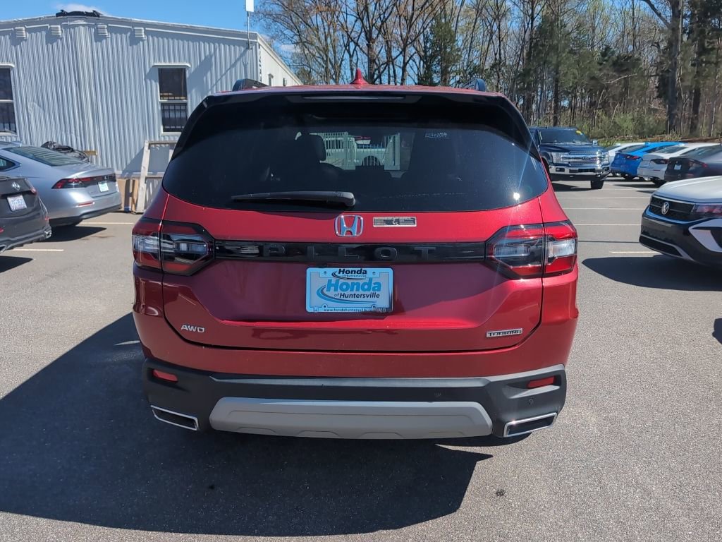 Certified 2025 Honda Pilot Touring image 7