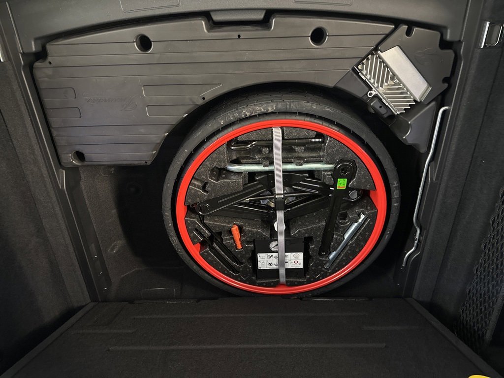 Used 2021 Porsche Cayenne Turbo image 38