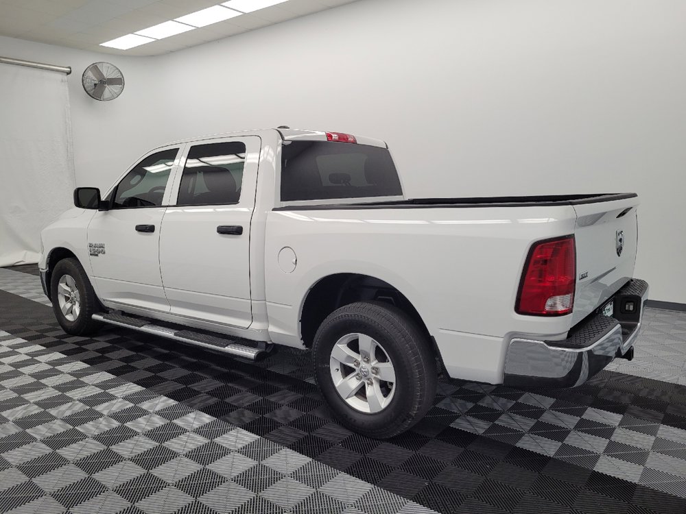 Used 2022 RAM 1500 Classic SLT image 3