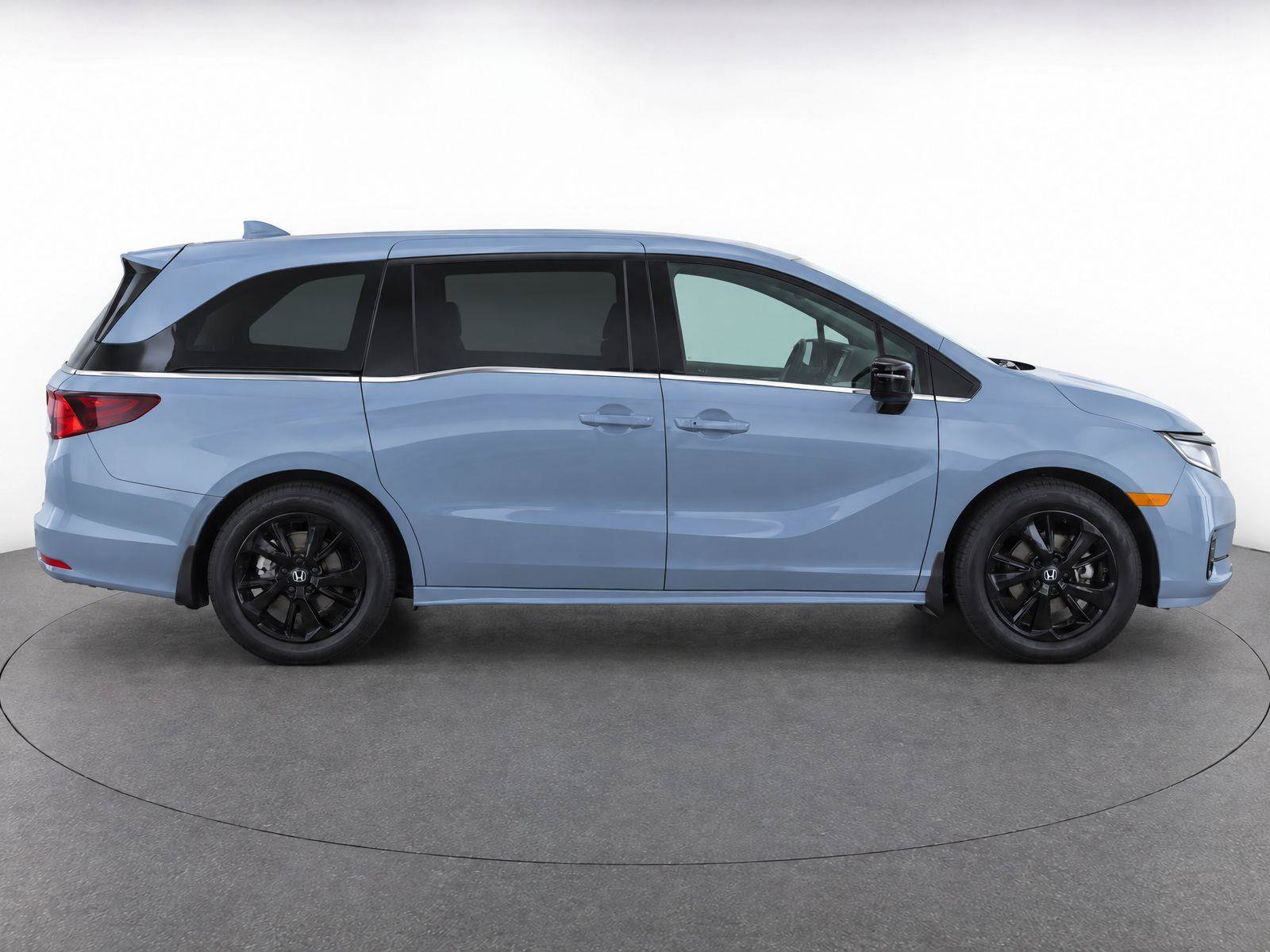Used 2024 Honda Odyssey Sport image 9