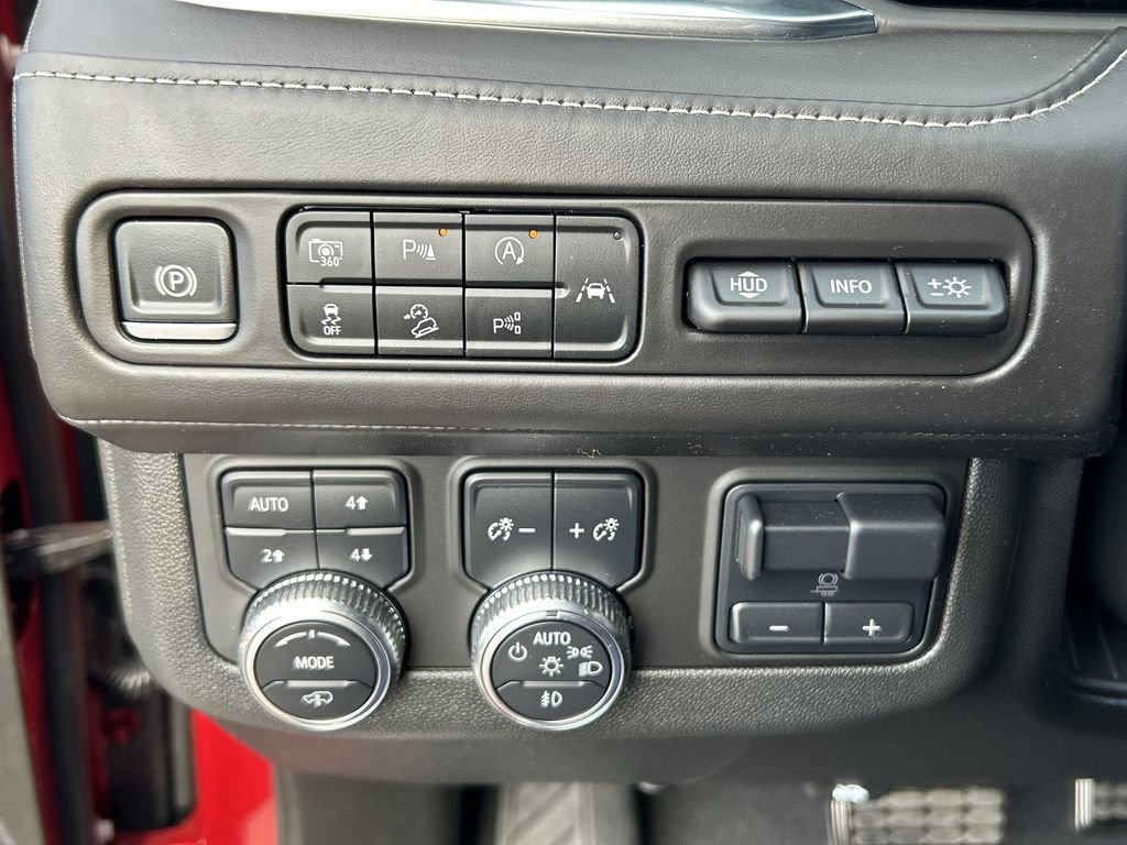 Used 2024 GMC Yukon Denali Ultimate image 18