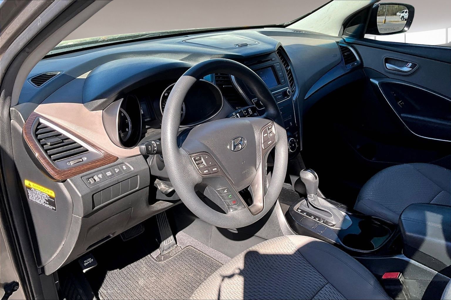 Used 2018 Hyundai Santa Fe Sport FWD image 17