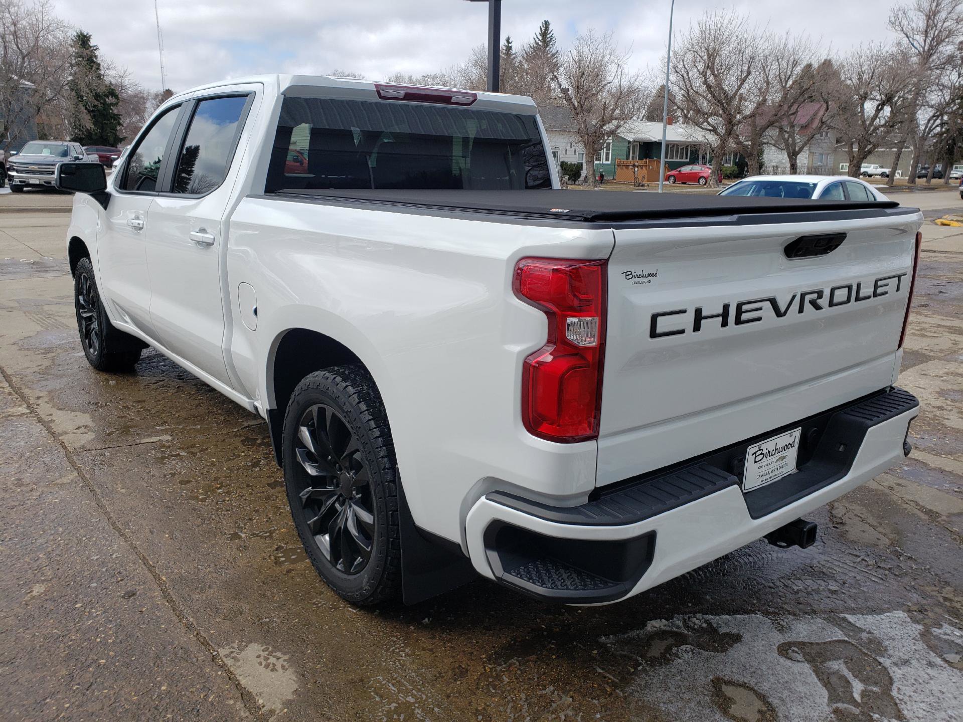 Used 2024 Chevrolet Silverado 1500 RST AWD/4WD image 3