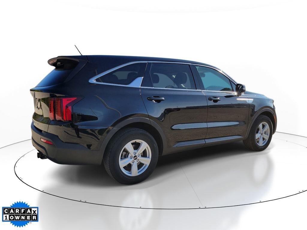 Used 2022 Kia Sorento LX FWD image 4