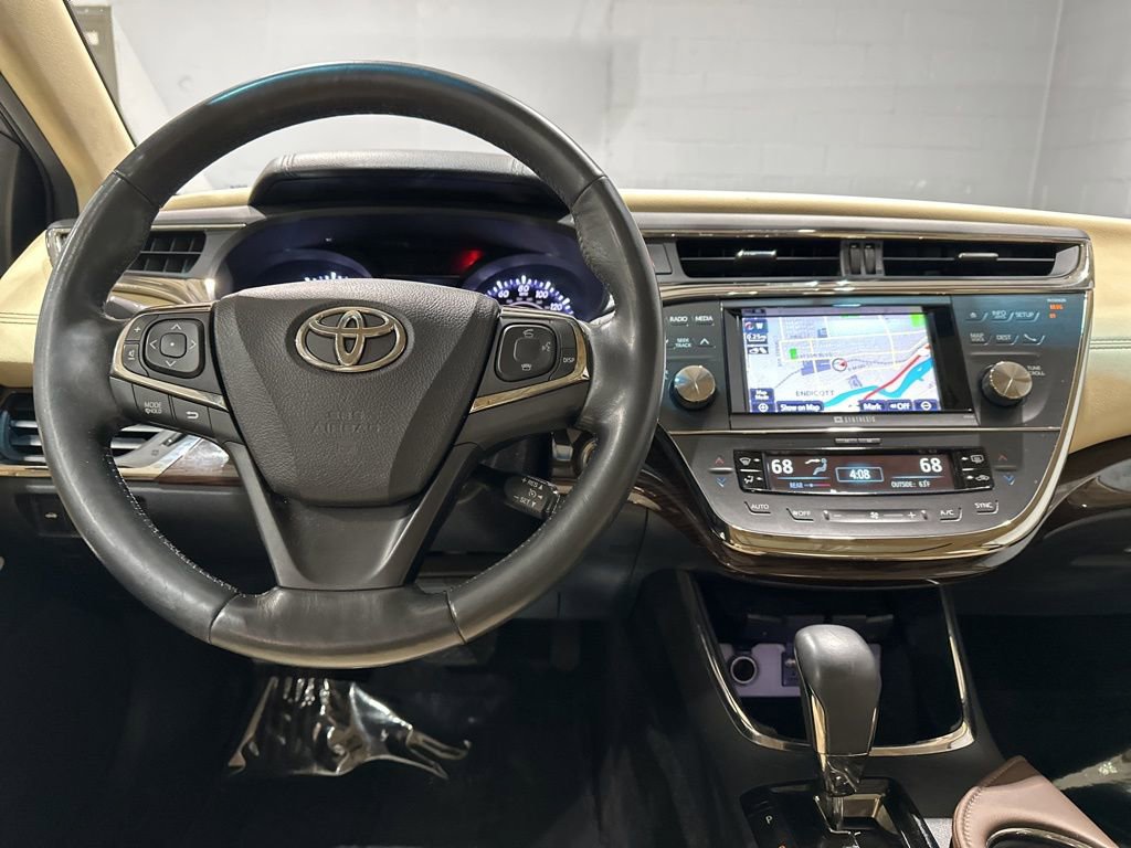 Used 2014 Toyota Avalon Limited image 9