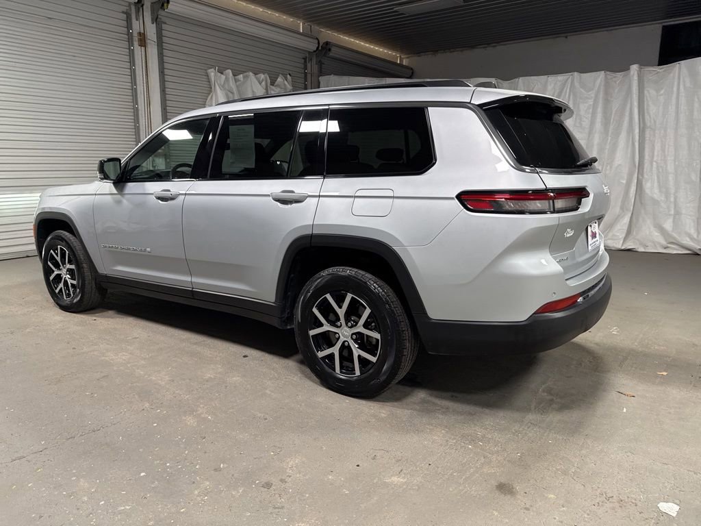 Used 2024 Jeep Grand Cherokee L Limited w/ Luxury Tech Group II image 5