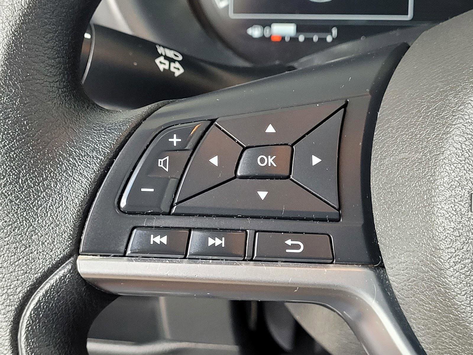 Used 2024 Nissan Kicks SV FWD image 31