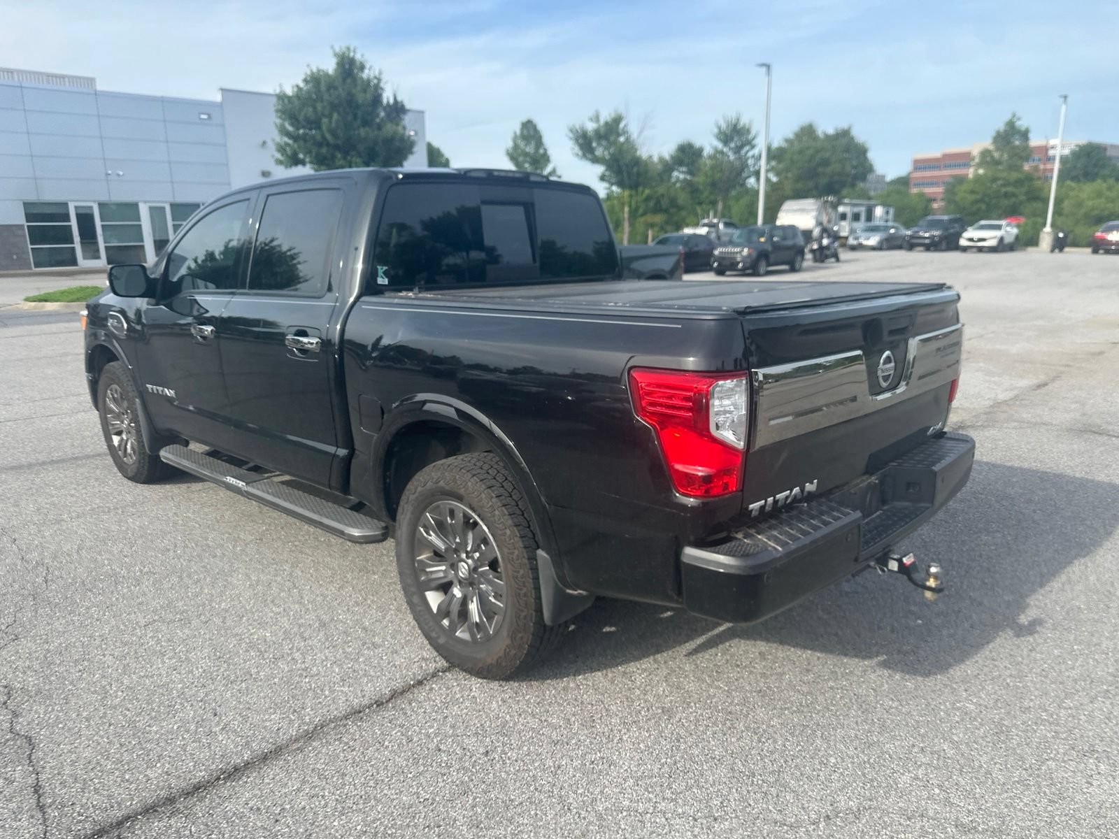 Used 2017 Nissan Titan Platinum Reserve w/ Off-Road Package AWD/4WD image 7