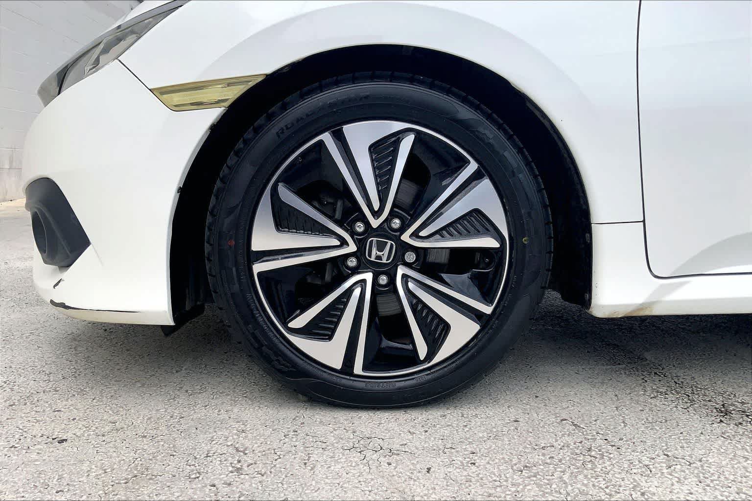 Used 2018 Honda Civic EX-T image 8