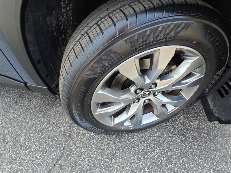 Used 2024 Toyota Grand Highlander AWD image 30