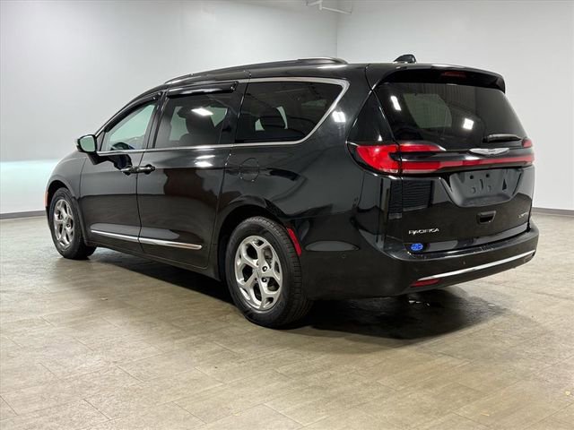 Used 2022 Chrysler Pacifica Limited image 7