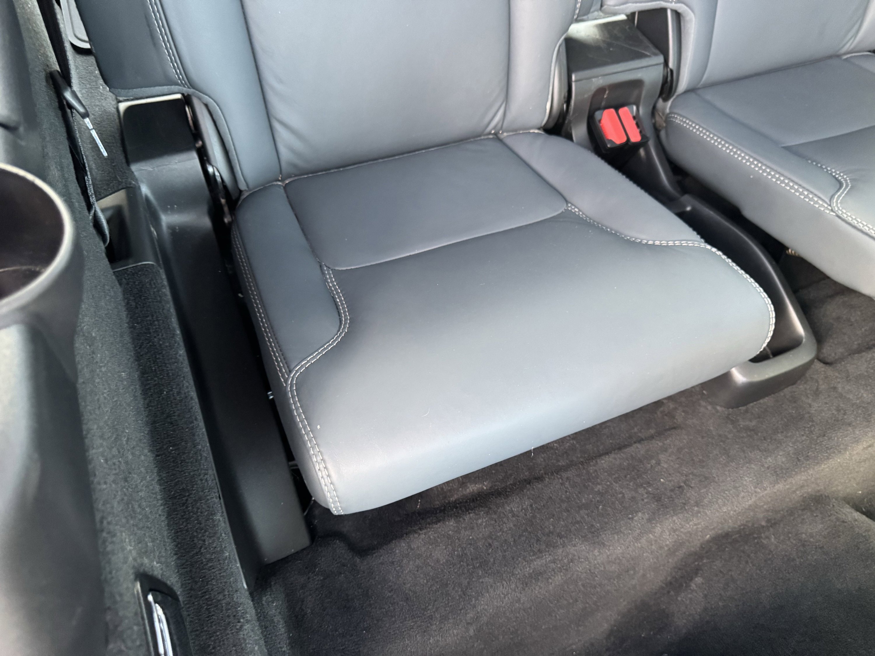 Used 2024 Volvo XC90 T8 Ultimate w/ Lounge Package image 59