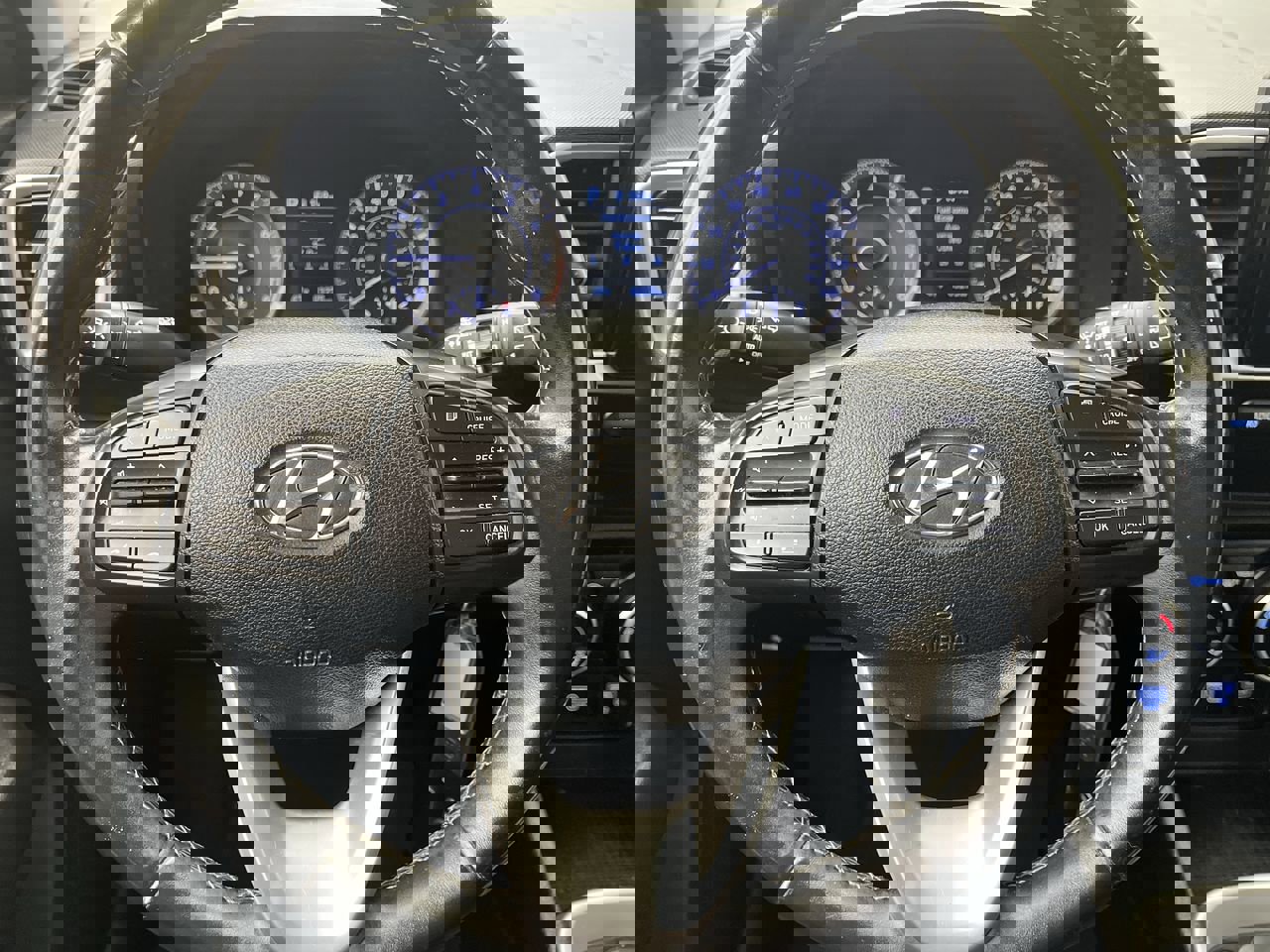 Used 2021 Hyundai Venue SEL image 11