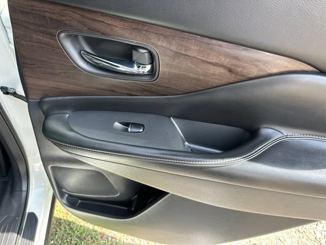 Used 2020 Nissan Murano Platinum w/ Cargo Package AWD/4WD image 32