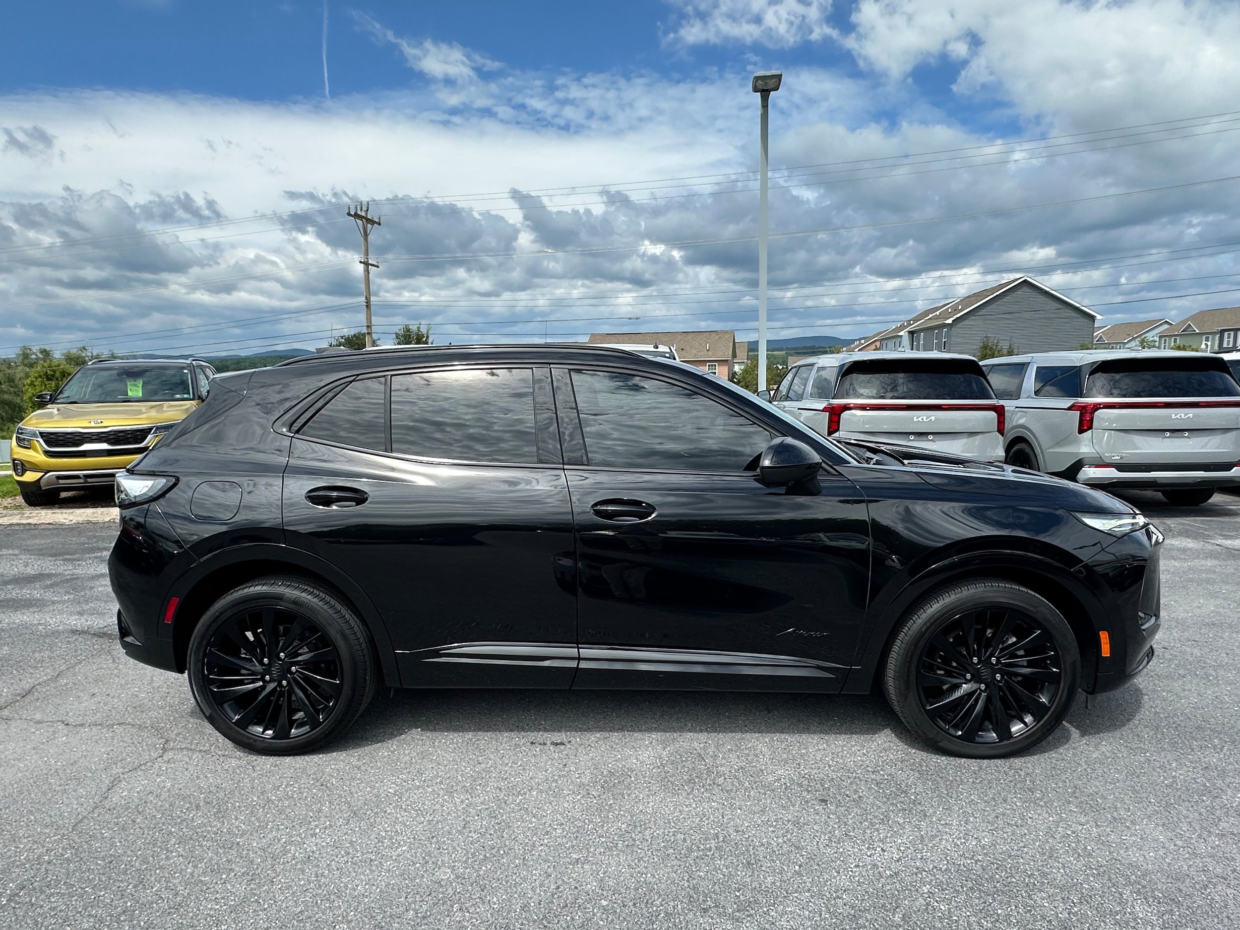 Used 2024 Buick Envision Avenir AWD/4WD image 4