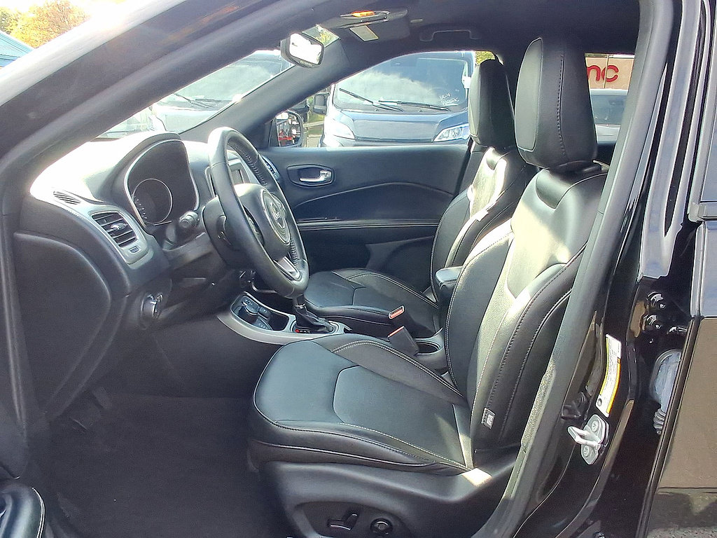 Used 2021 Jeep Compass Latitude AWD/4WD image 17