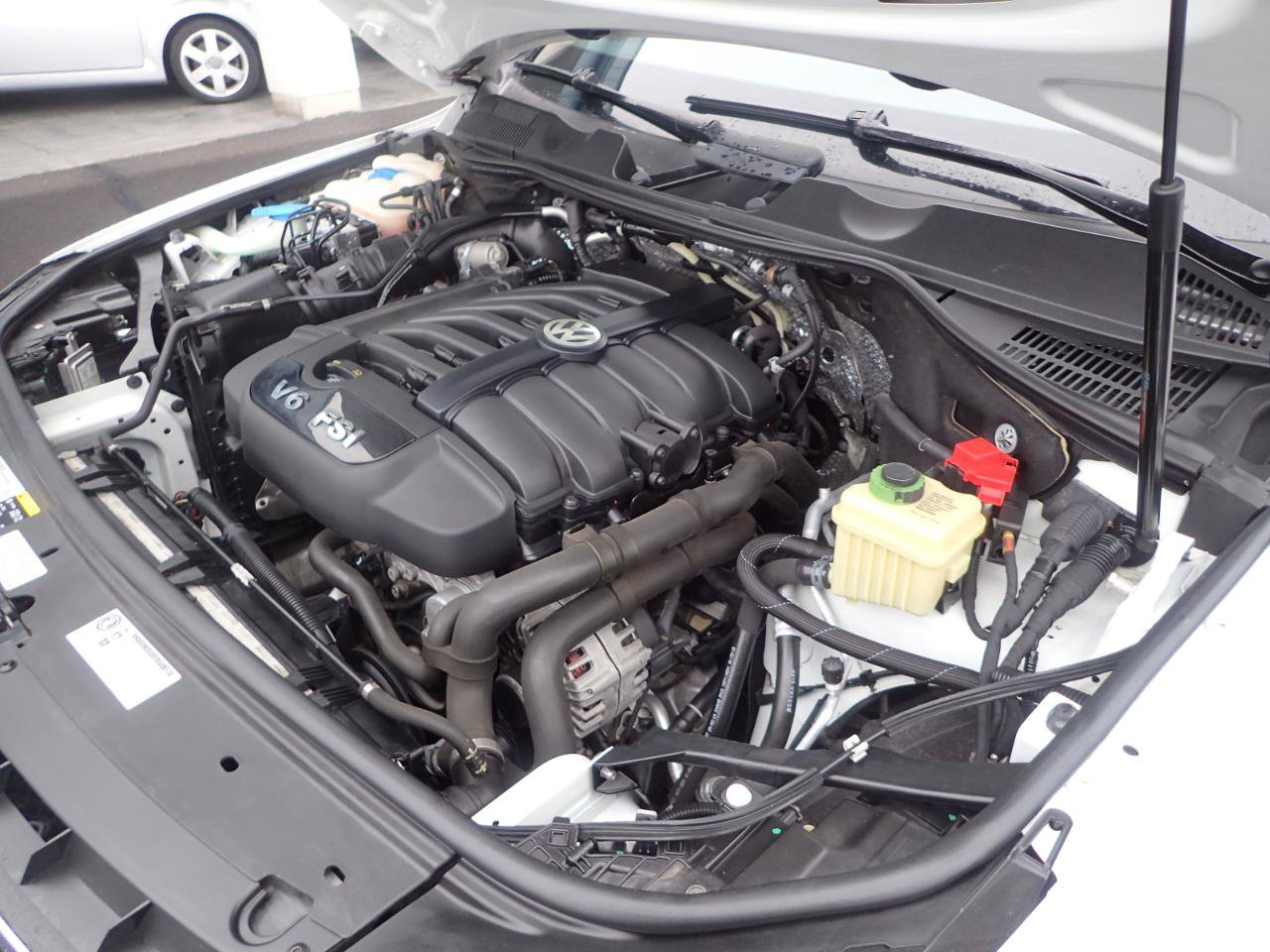 Used 2014 Volkswagen Touareg VR6 AWD/4WD image 24