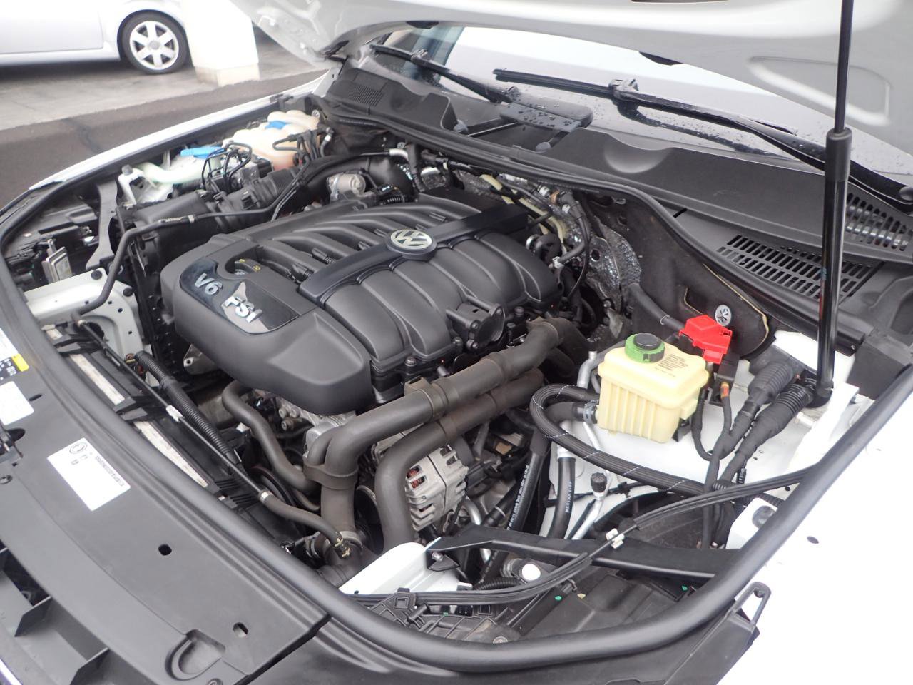 Used 2014 Volkswagen Touareg VR6 AWD/4WD image 24