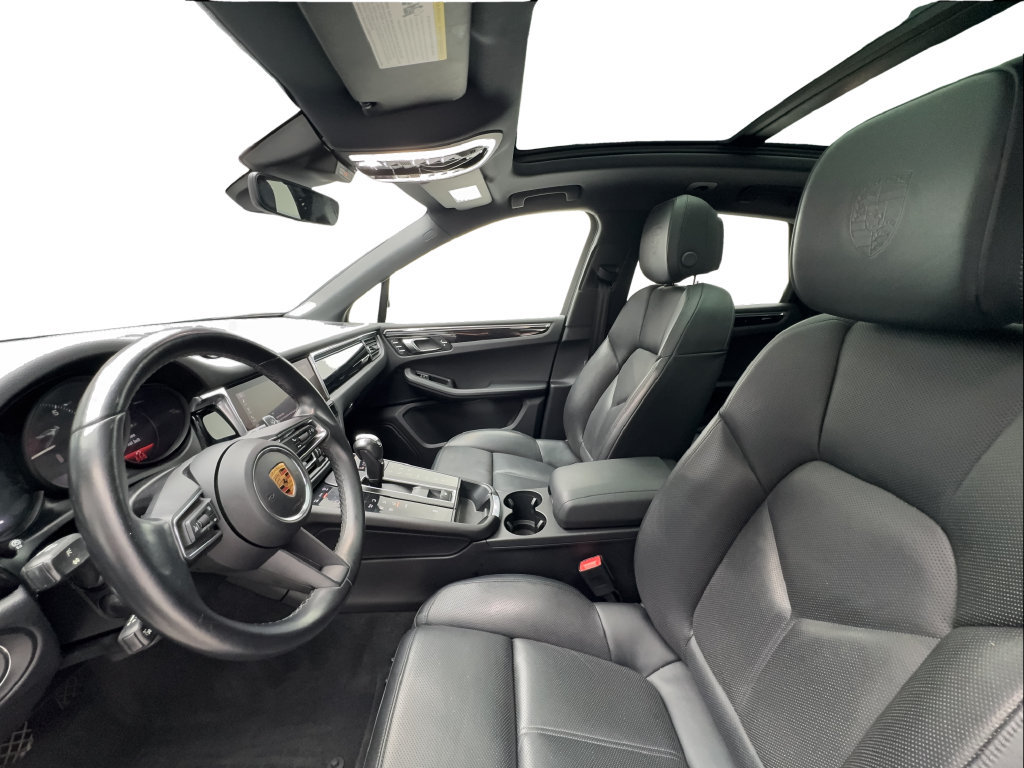 Used 2023 Porsche Macan AWD/4WD image 22
