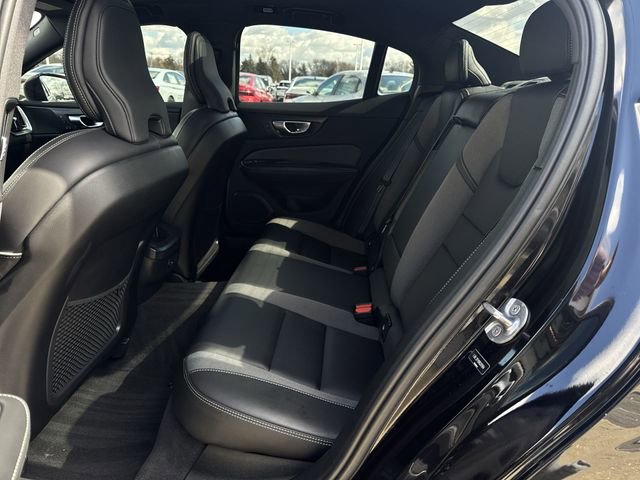 Used 2024 Volvo S60 B5 Plus image 25