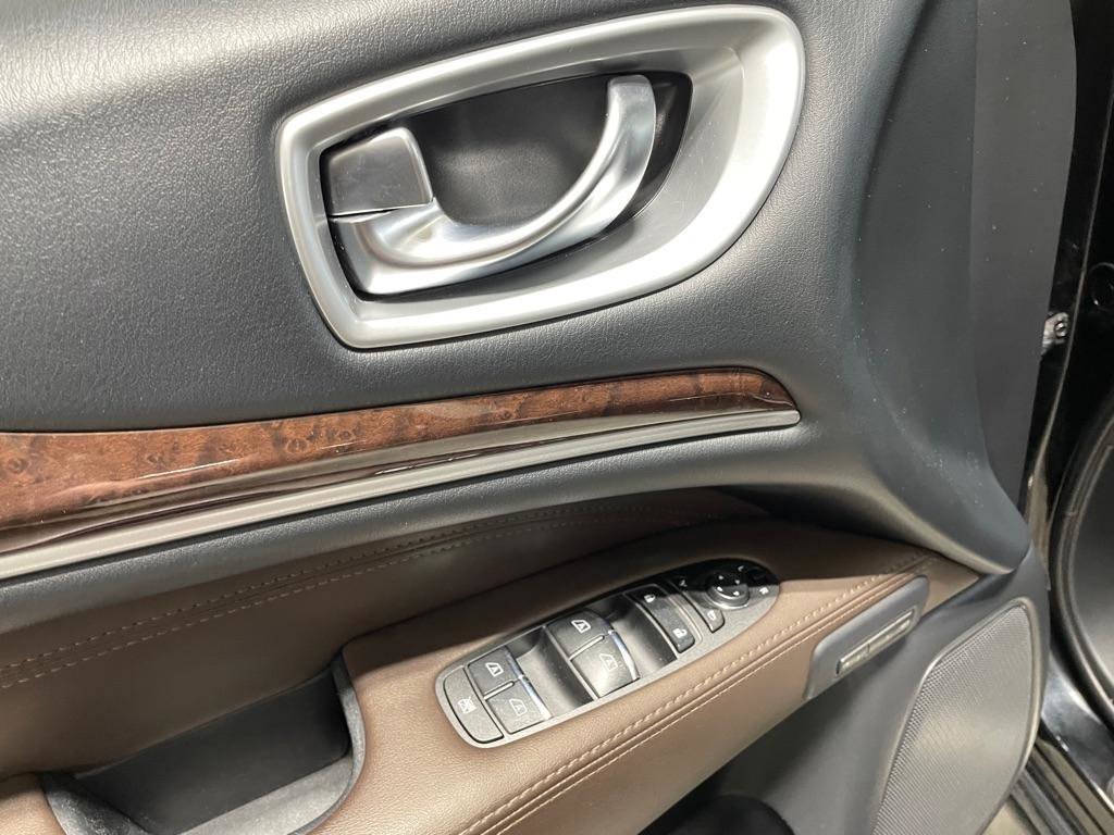 Used 2015 INFINITI QX60 AWD w/ Deluxe Touring Package image 12